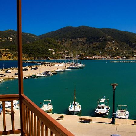 Georgios L Hotel Skopelos Exterior foto