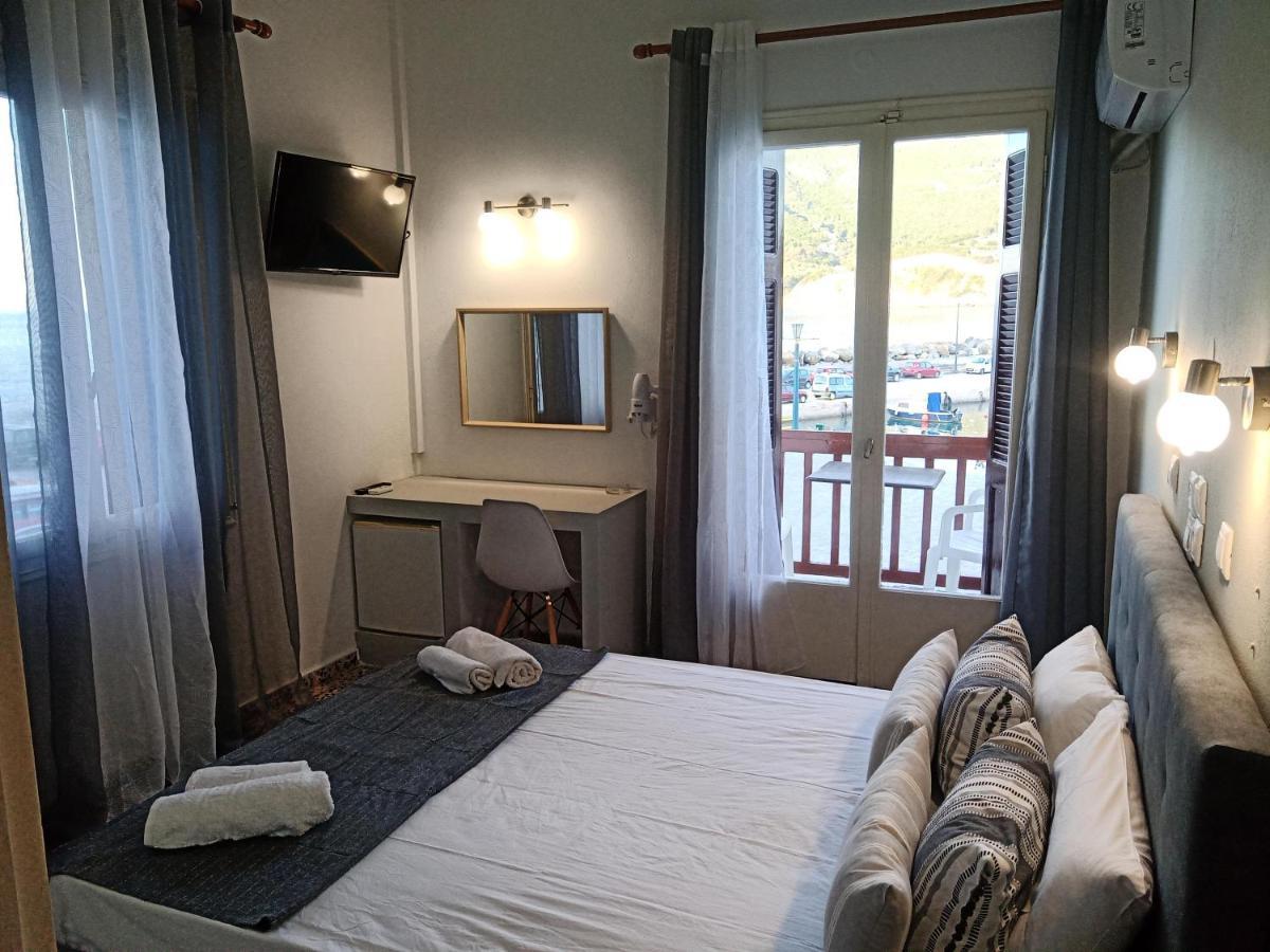 Georgios L Hotel Skopelos Exterior foto
