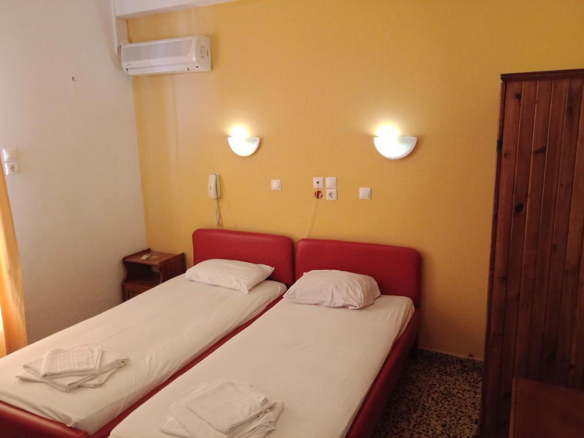 Georgios L Hotel Skopelos Exterior foto